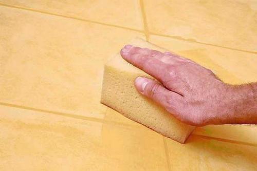 Как отреставрировать швы в керамической плитке своими руками?
